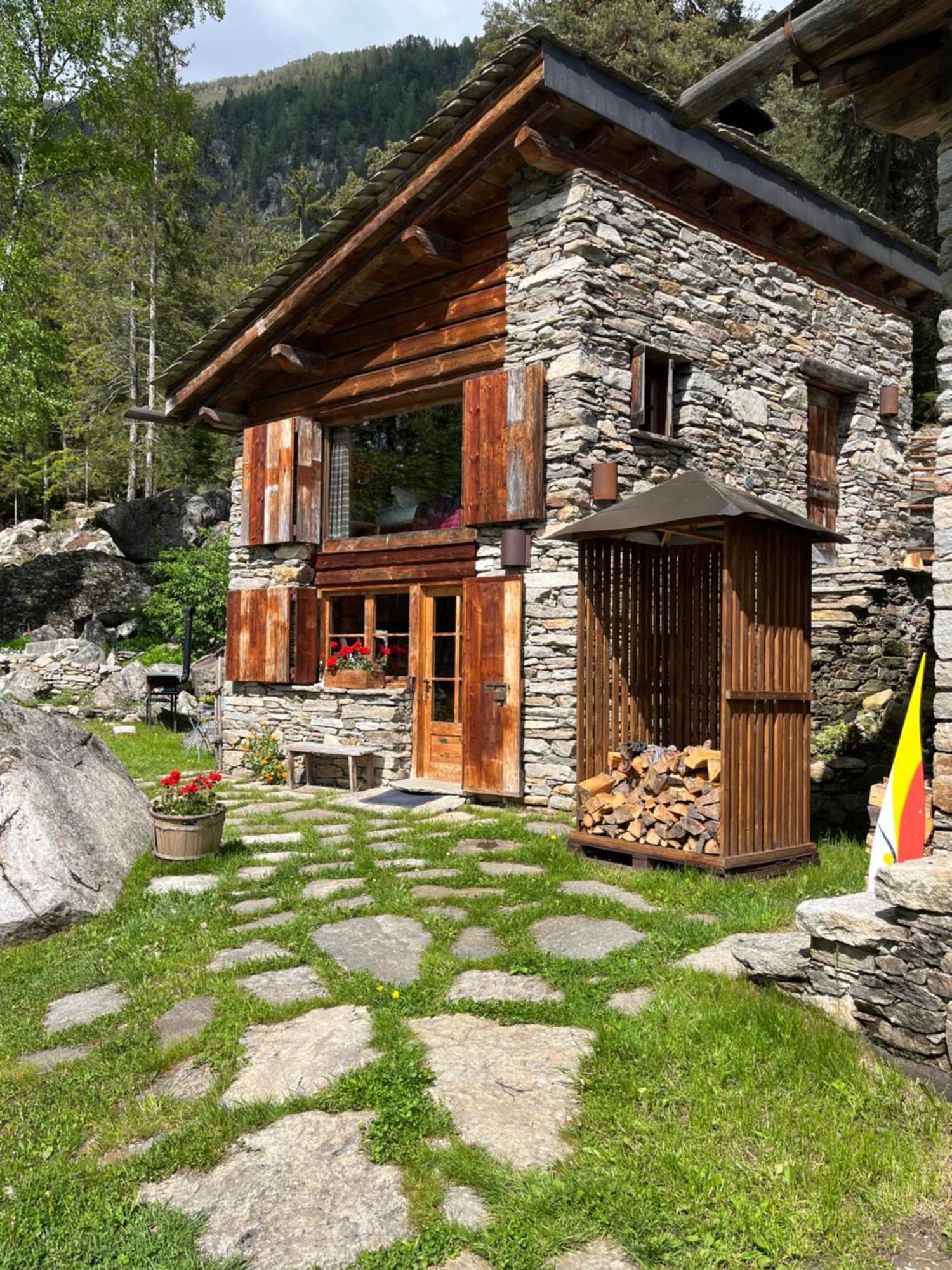 Resalbert Chalet Chiavenna Bagian luar foto
