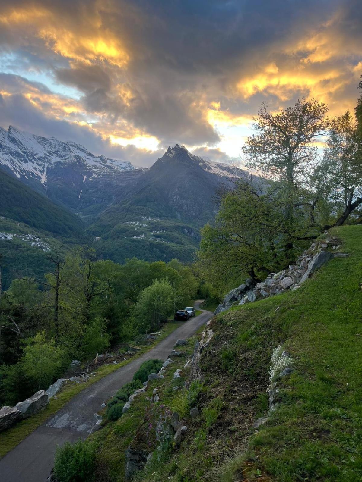 Resalbert Chalet Chiavenna Bagian luar foto